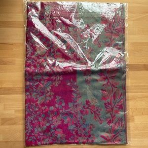 Brand new pashmina and silk Pashmina